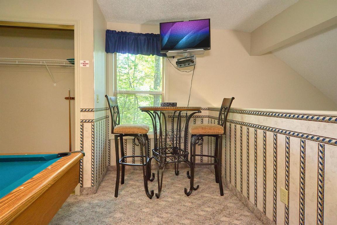 Mountain Hideaway Villa Gatlinburg Exterior photo