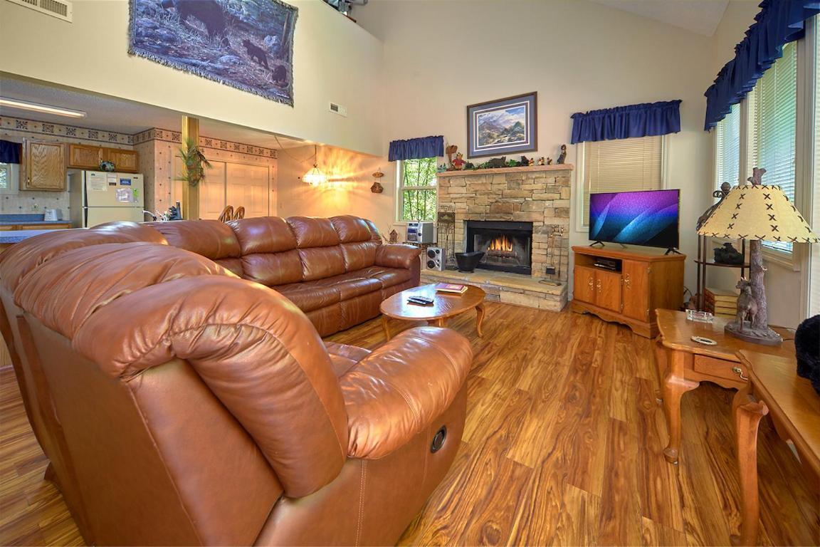 Mountain Hideaway Villa Gatlinburg Exterior photo